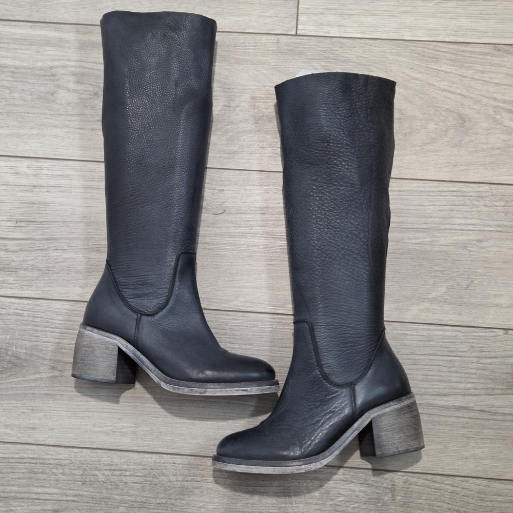 FREE PEOPLE Essential Boots 36 / 6 Washed Out Black Leather Tall Block Heel Boho - Picture 4 of 16